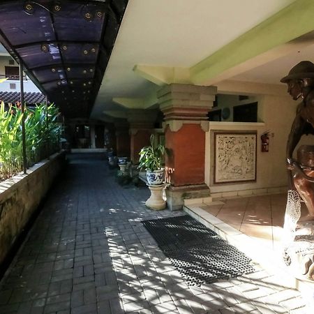 Legian Beach Hotel Kuta Lombok Dış mekan fotoğraf