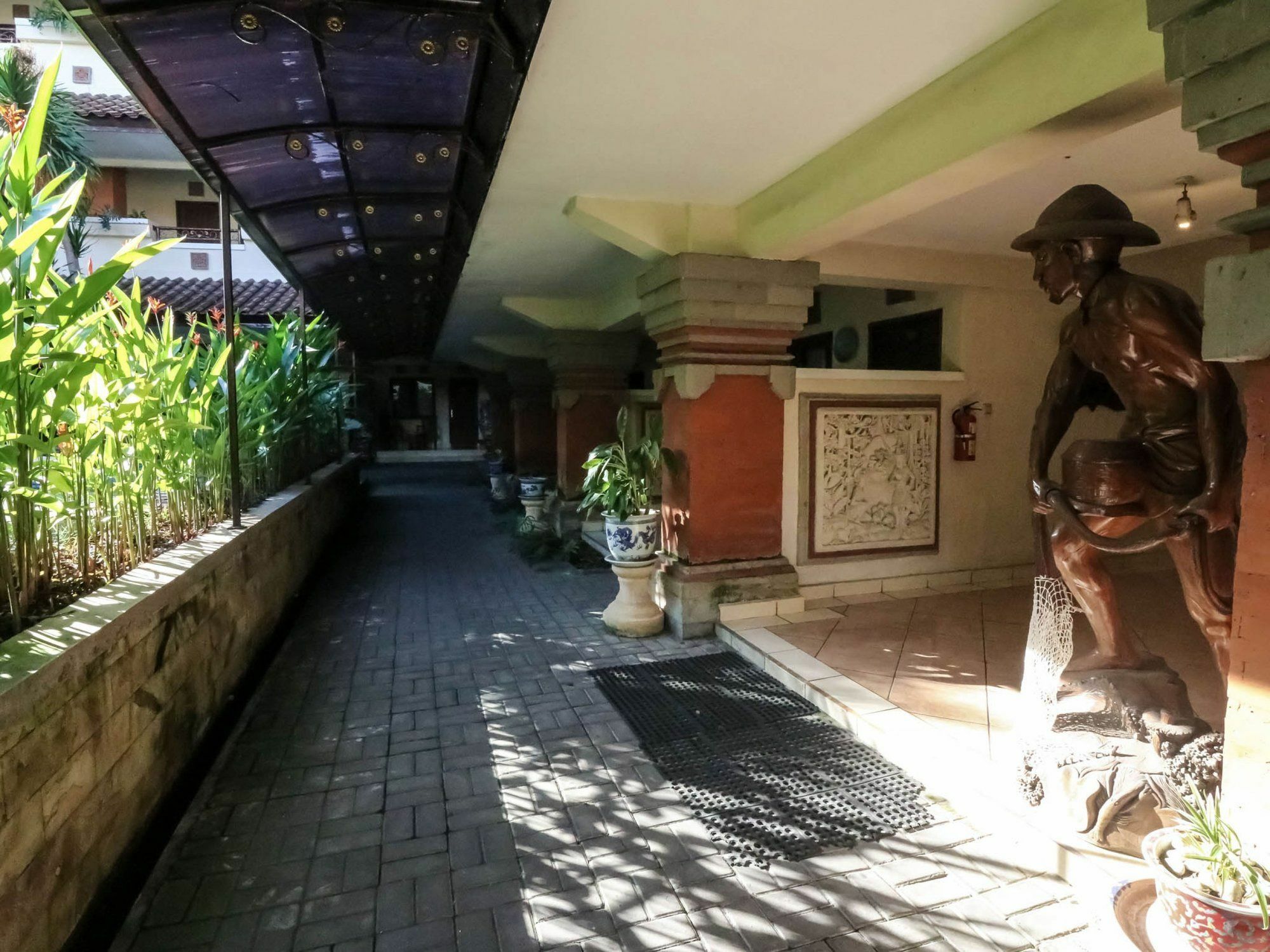 Legian Beach Hotel Kuta Lombok Dış mekan fotoğraf